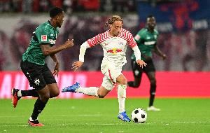 法尔克：拜仁询价西蒙斯且有意恩昆库，西蒙斯只想去切尔西