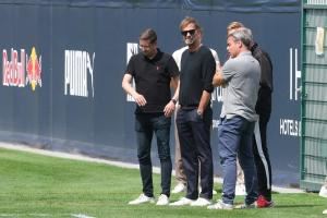 图片报：克洛普看了莱比锡惨败拜仁的直播后，到莱比锡与球队会谈