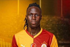 记者：摩纳哥后卫辛格接近加盟加拉塔萨雷，转会费约3000万欧