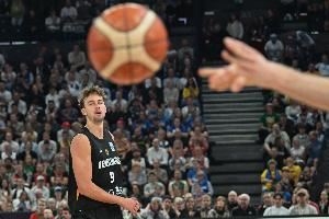 得分串联一把抓！小瓦格纳18分钟9中6拿到18分10助攻 正负值+29