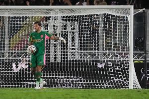 埃德森效力曼城8年斩获6座英超冠军，随队共计拿到18座奖杯