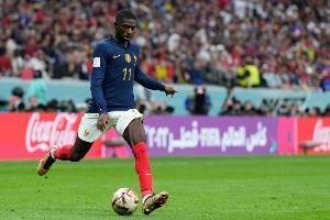 队报：登贝莱本周三在法国队仍单独训练，预计不会首发出战乌克兰