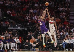 阿门：一想到不用防杜兰特 他还是我队友了 我就忍不住地笑