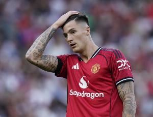 哈塞尔巴因克：曼联新援舍什科需做好上场准备，球队需让他进球