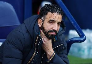 任内花2.5亿引援！太阳报：曼联虽支持阿莫林，但仍考虑找继任者