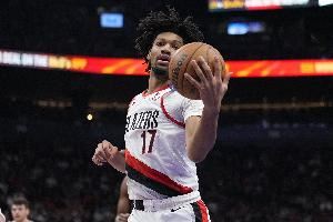 4年1个亿？多队管理层认为开拓者会提前续约夏普！