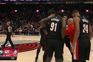 斯普利特一旁学习？最后时刻是前步行者主帅&双冠老助教在指挥